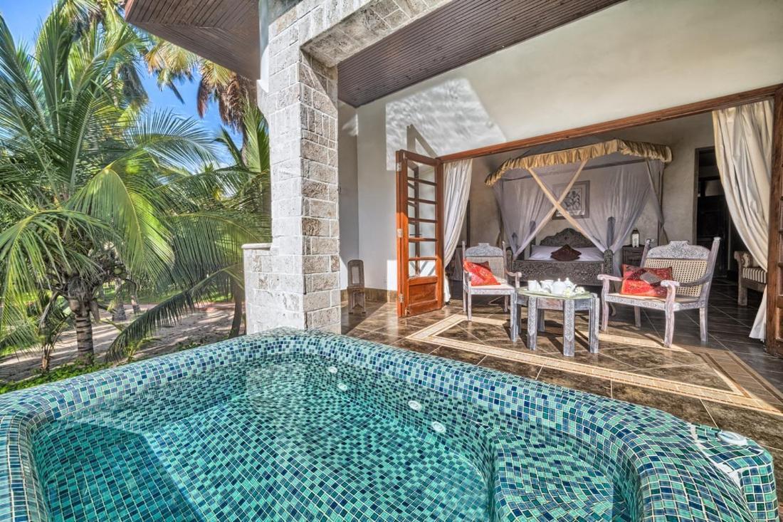 The Maji Beach Boutique Hotel -Adults Only Praia de Diani Exterior foto
